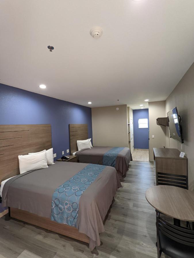 Holiday Inn Motel Hotel
