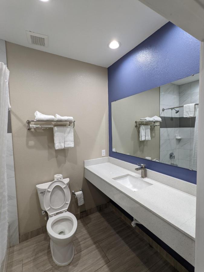 Hotel Holiday Inn Motel *